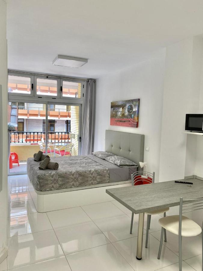 Homeforguest Listen To The Waves By Las Canteras Las Palmas de Gran Canárias Exterior foto